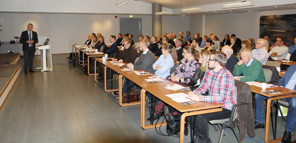 Tolldirektør Øystein Børmer innledet konferansen foran 75 deltakere fra næringslivet.